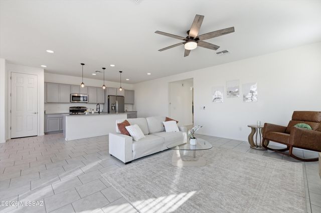 17293 S Ridgerunner Drive, Vail, AZ 85641