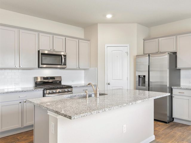 233 Baron Creek TRL, Bastrop, TX 78602