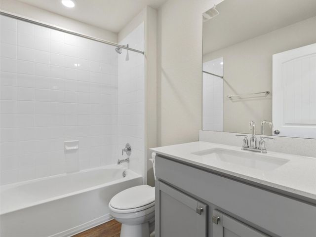 233 Baron Creek TRL, Bastrop, TX 78602