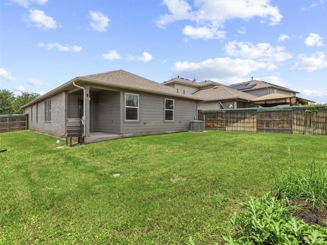 233 Baron Creek TRL, Bastrop, TX 78602