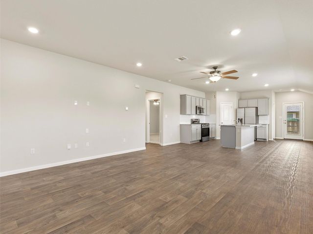 233 Baron Creek TRL, Bastrop, TX 78602