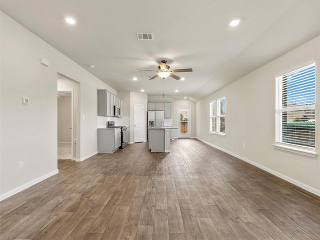 233 Baron Creek TRL, Bastrop, TX 78602