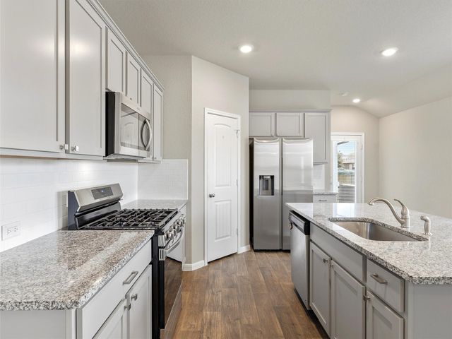233 Baron Creek TRL, Bastrop, TX 78602