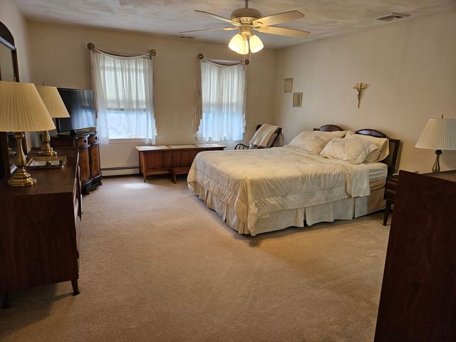 12 Jason Dr, Lincoln, RI 02865