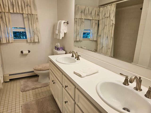 12 Jason Dr, Lincoln, RI 02865