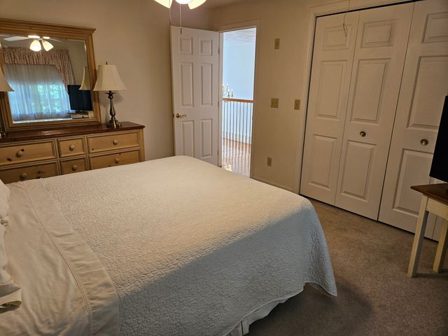 12 Jason Dr, Lincoln, RI 02865