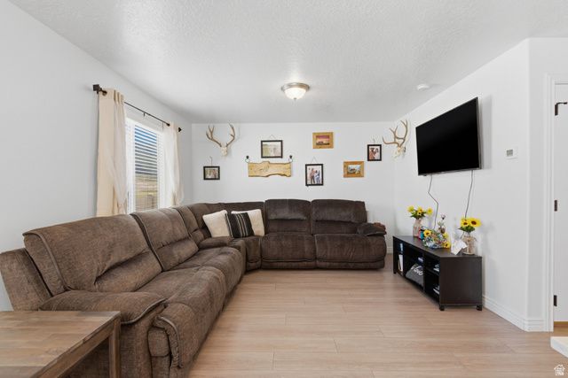 1681 S FREESTONE BLVD, Santaquin, UT 84655