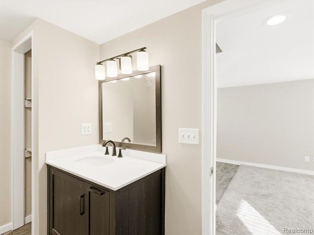 229 Michigan Avenue, Marysville, MI 48040