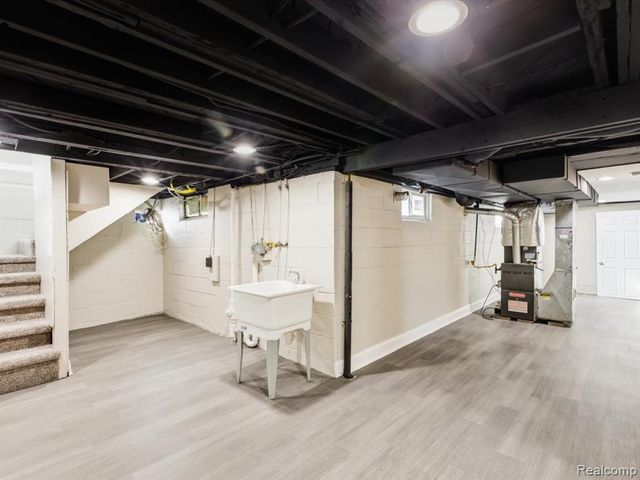 229 Michigan Avenue, Marysville, MI 48040