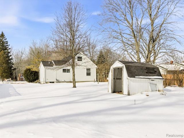 229 Michigan Avenue, Marysville, MI 48040