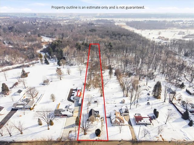 229 Michigan Avenue, Marysville, MI 48040