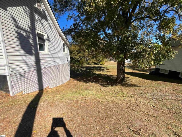 505 E Robinson Street, Gaffney, SC 29340