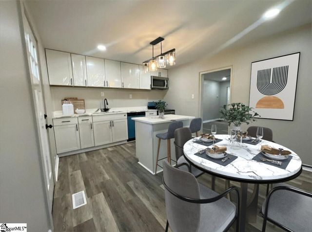 505 E Robinson Street, Gaffney, SC 29340