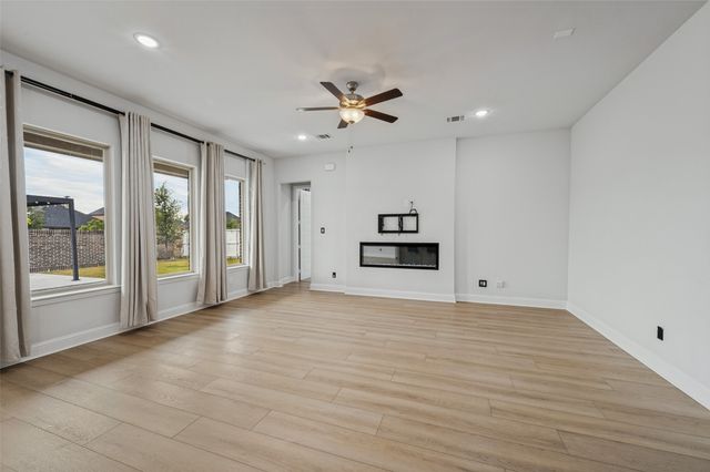 1625 Estivella Drive, Little Elm, TX 75068