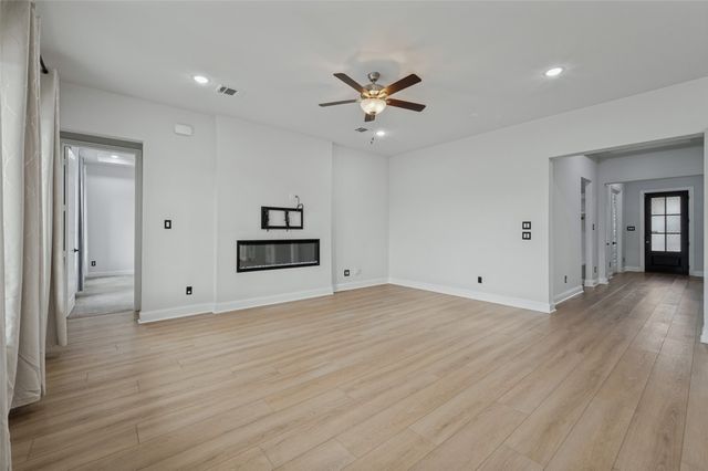 1625 Estivella Drive, Little Elm, TX 75068