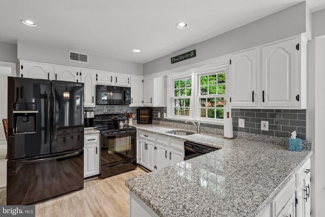 2730 SASSCERS HILL CT, Oak Hill, VA 20171