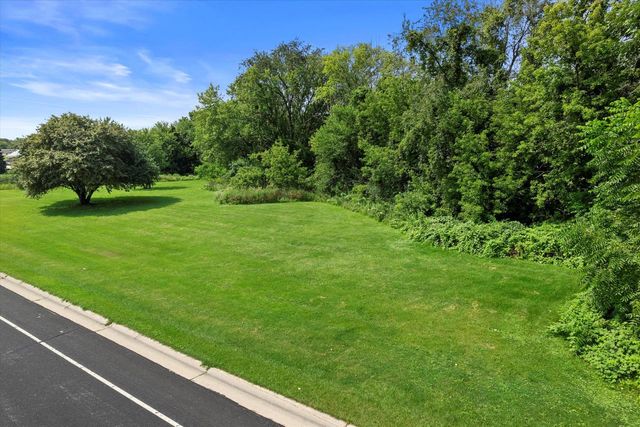 106 CARRIAGE HILL DRIVE, Watertown, WI 53098