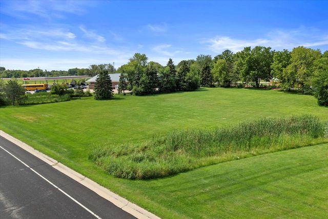 106 CARRIAGE HILL DRIVE, Watertown, WI 53098