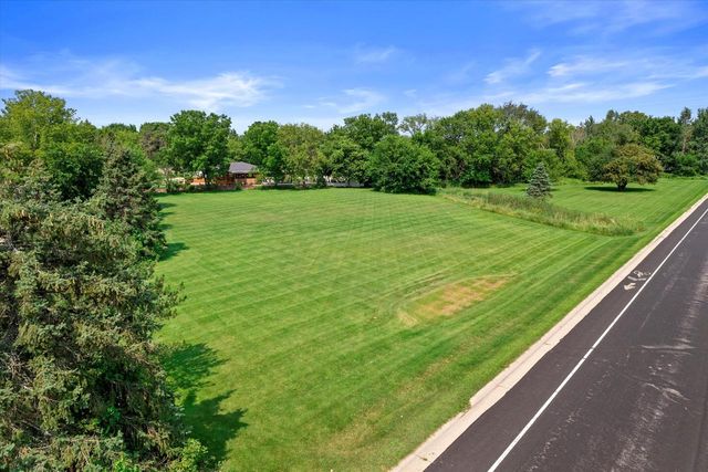 106 CARRIAGE HILL DRIVE, Watertown, WI 53098