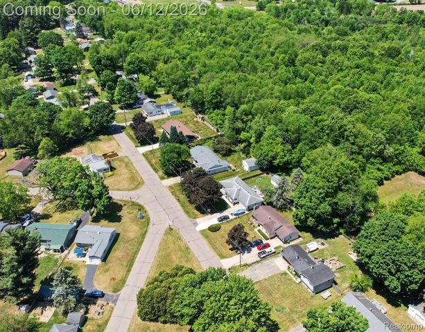 413 Alvena Avenue, Pennfield Charter Township, MI 49017