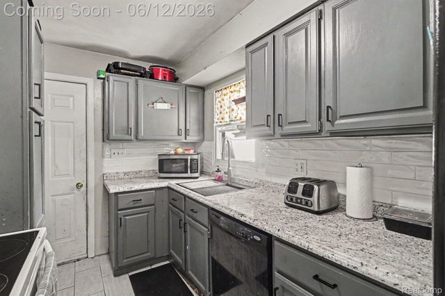 413 Alvena Avenue, Pennfield Charter Township, MI 49017