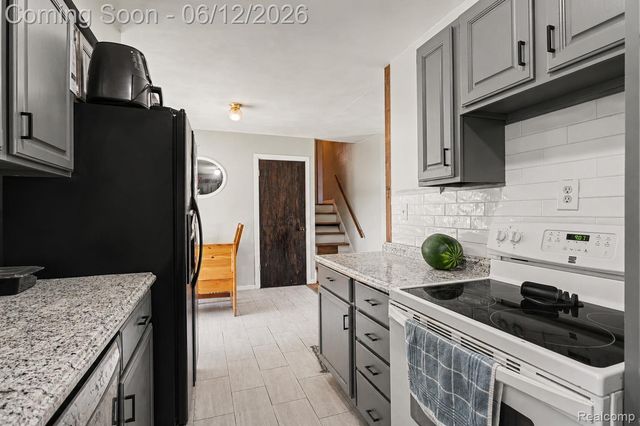413 Alvena Avenue, Pennfield Charter Township, MI 49017