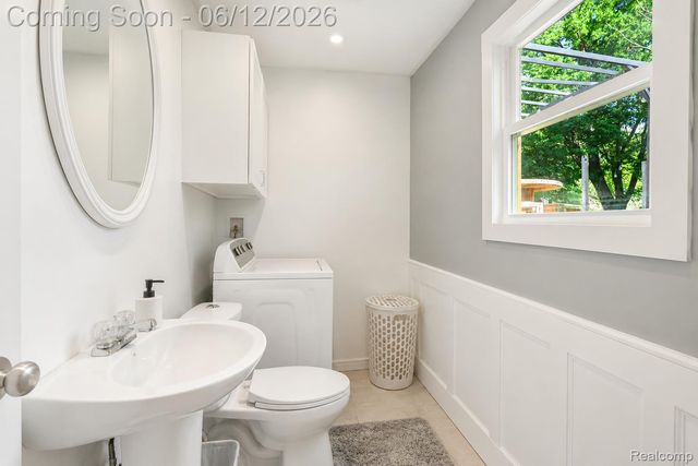 413 Alvena Avenue, Pennfield Charter Township, MI 49017