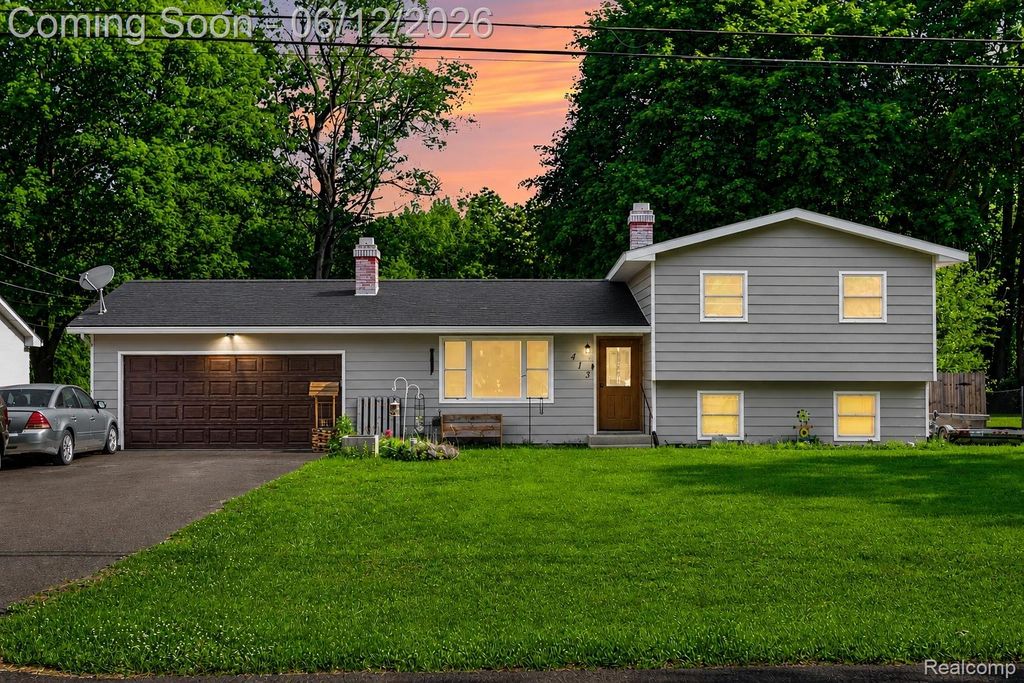 413 Alvena Avenue, Pennfield Charter Township, MI 49017