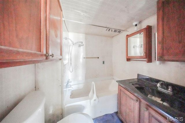 603 W Springfield Street, St James, MO 65559