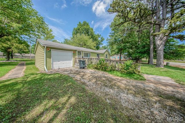 603 W Springfield Street, St James, MO 65559
