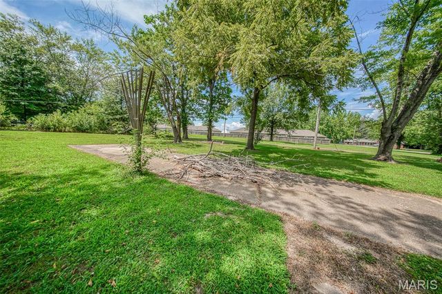 603 W Springfield Street, St James, MO 65559