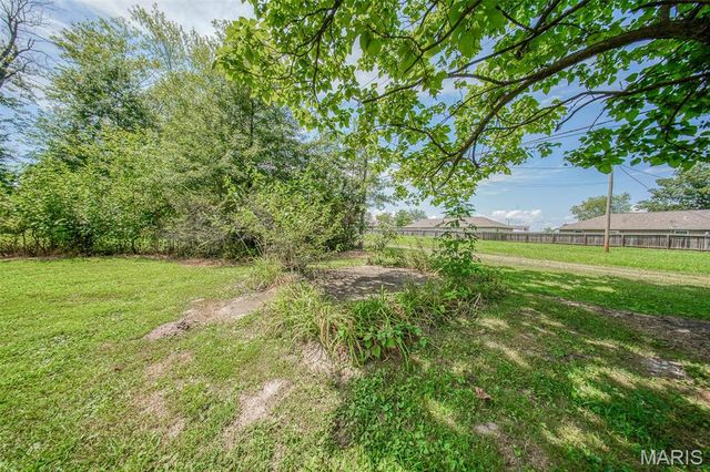 603 W Springfield Street, St James, MO 65559