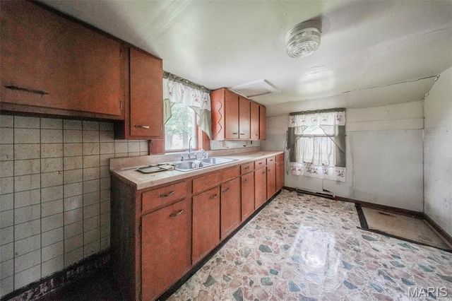 603 W Springfield Street, St James, MO 65559