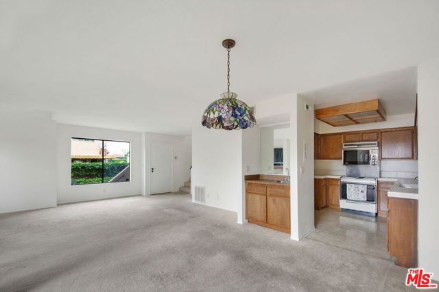 849 E Victoria Street 811, Carson, CA 90746