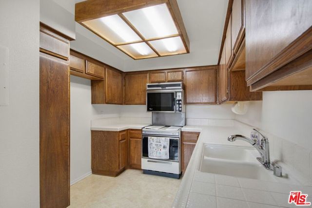 849 E Victoria Street 811, Carson, CA 90746