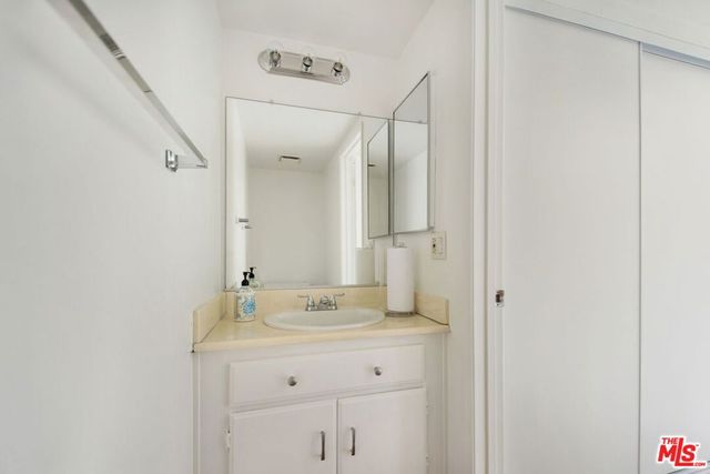 849 E Victoria Street 811, Carson, CA 90746