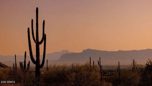 31583 N GOLDFIELD Road, Queen Creek, AZ 85144