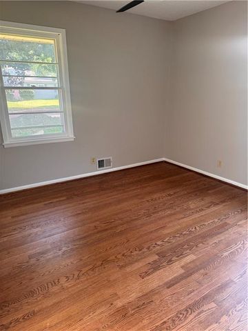 13 W 89 Terrace, Kansas City, MO 64114