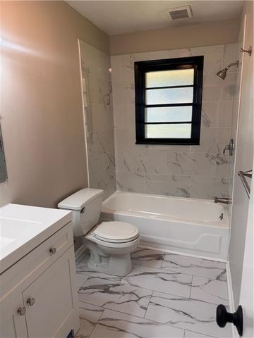 13 W 89 Terrace, Kansas City, MO 64114