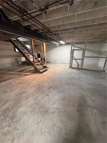 13 W 89 Terrace, Kansas City, MO 64114