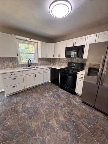 13 W 89 Terrace, Kansas City, MO 64114
