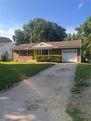 13 W 89 Terrace, Kansas City, MO 64114