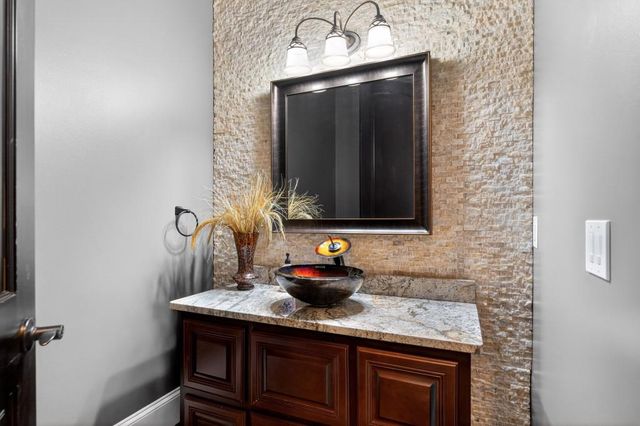 1820 Turnberry Ave, Suwanee, GA 30024