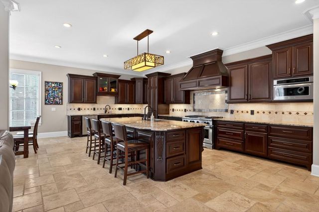 1820 Turnberry Ave, Suwanee, GA 30024