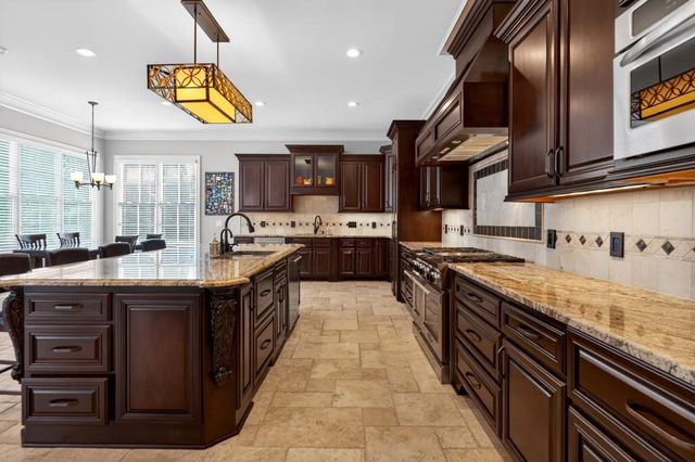 1820 Turnberry Ave, Suwanee, GA 30024