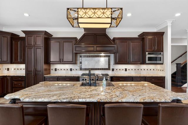 1820 Turnberry Ave, Suwanee, GA 30024