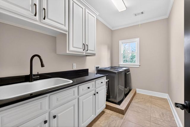1820 Turnberry Ave, Suwanee, GA 30024