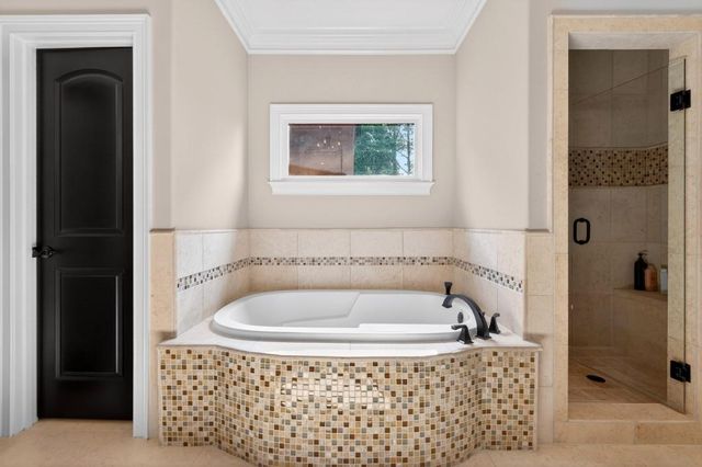 1820 Turnberry Ave, Suwanee, GA 30024