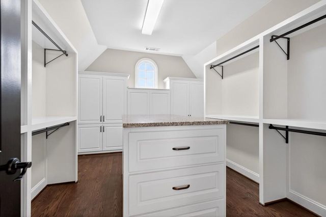 1820 Turnberry Ave, Suwanee, GA 30024