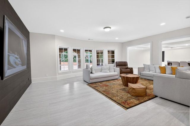 1820 Turnberry Ave, Suwanee, GA 30024
